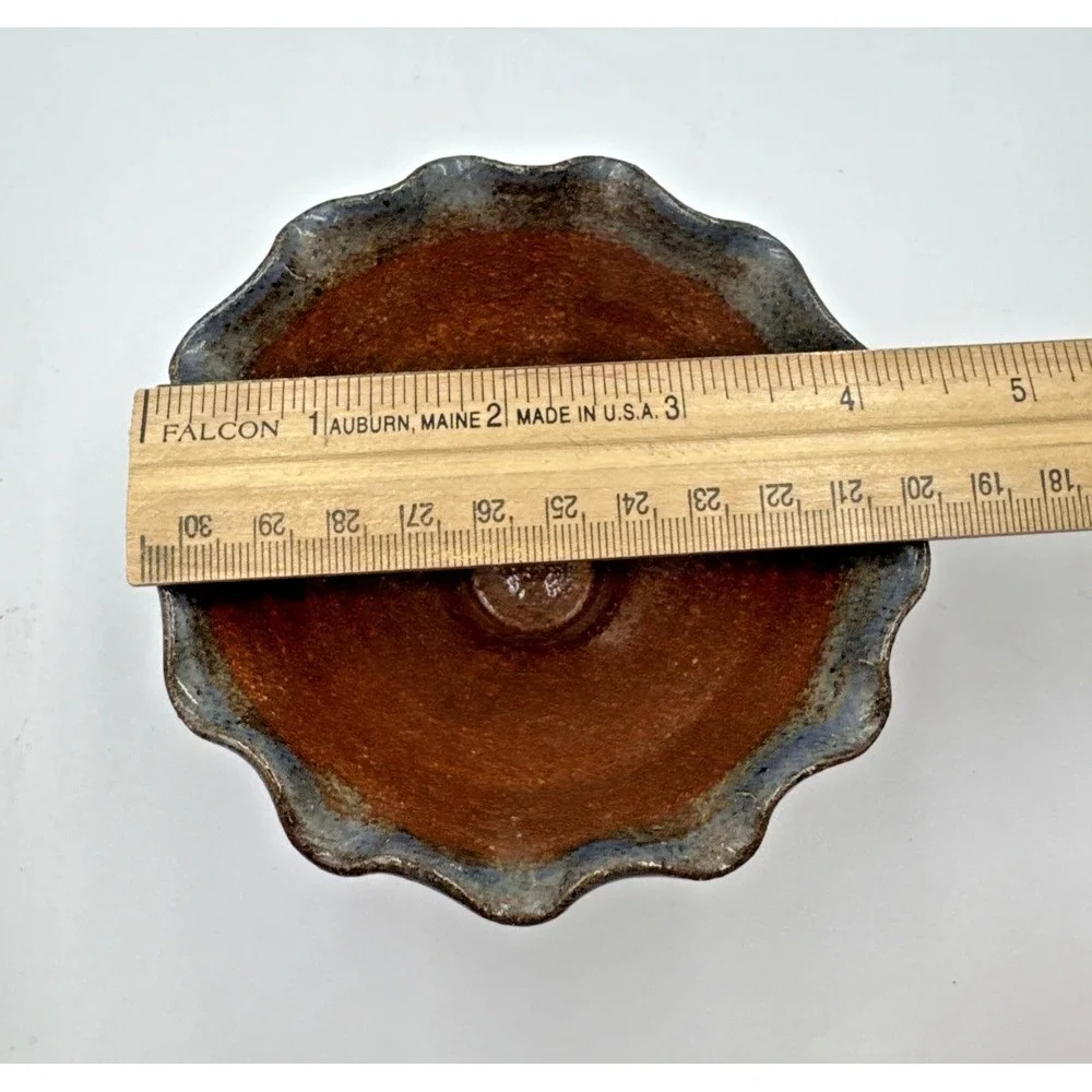 R & L Pottery this vintage